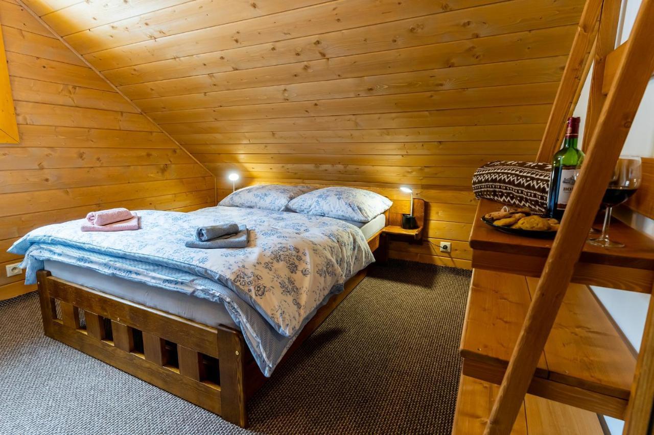 Villa Chalupka Na Luke à Liptovský Mikuláš Extérieur photo